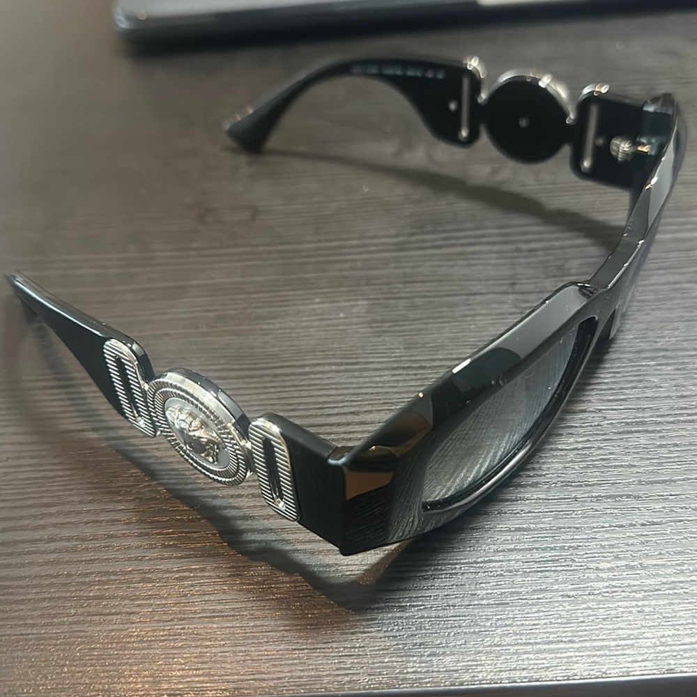 MAXI MEDUSA BIGGIE SUNGLASSES